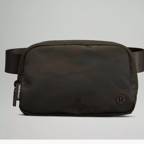 lululemon athletica Handbags - NWT lululemon everywhere belt bag